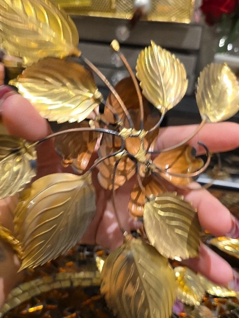 Gold Metal Leaf Wall Art Floral Décor - Elegant Home Accent